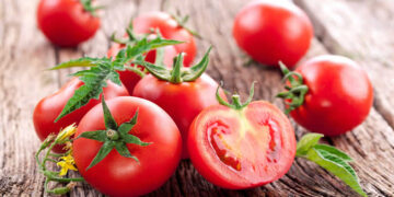 Domates Nedir? Faydaları Ve Zararları Nelerdir?