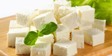 Beyaz Peynir Nedir? Faydaları Ve Zararları Nelerdir?