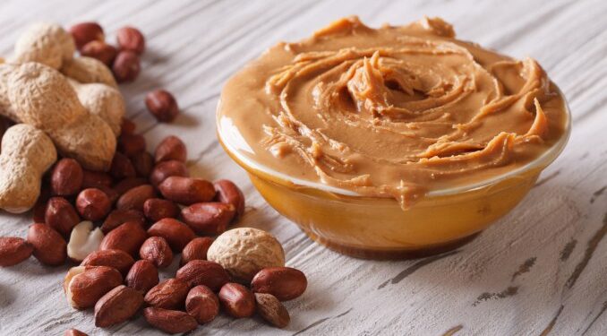 Yer Fıstığı Nedir? Faydaları Ve Zararları Nelerdir?