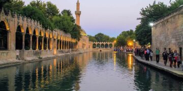 Peygamberler Şehri; Urfa