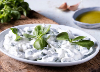 Sofralarımıza Renk, Bedenlerimize Sağlık: Semizotu