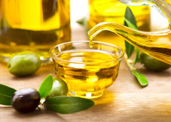 Zeytinyağı Nedir? Faydaları Ve Zararları Nelerdir?