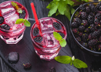 Karadut Nedir? Faydaları Ve Zararları Nelerdir?