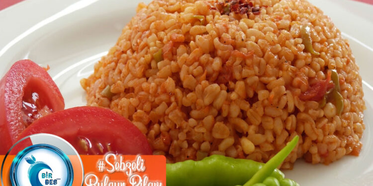 Sofraların Baş Tacı: Sebzeli Bulgur Pilavı Tarifi Nasıl Yapılır?