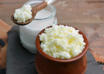 Kefir Nedir? Faydaları Ve Zararları Nelerdir?