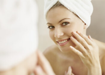 Cilt Sağlığını Koruyan Besin Öğeleri Nelerdir? Sağlıklı Bir Cilt İçin Nasıl Beslenmeliyim?