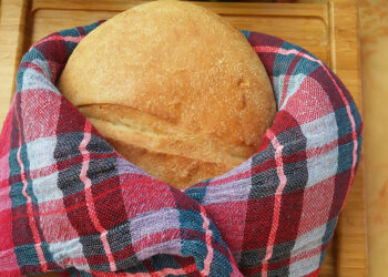 Köy Ekmeği Tadında: Ekşi Mayalı Tam Buğday Unlu Ekmek Tarifi Nasıl Yapılır? Faydaları Nelerdir?