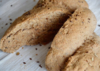 En Sağlıklısından: Tam Buğday Unlu Ekmek Tarifi Nasıl Yapılır? Faydaları Nelerdir?