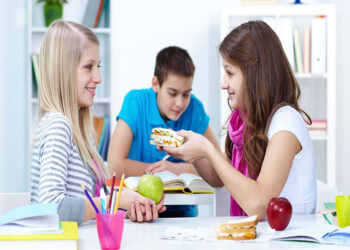 Sınav Döneminde Beslenme Nasıl Olmalıdır? Nelere Dikkat Edilmelidir?