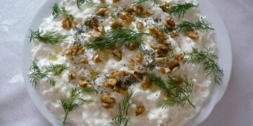 Hafif ve Pratik: Yoğurtlu Kereviz Salatası Tarifi Nasıl Yapılır? Faydaları Nelerdir?