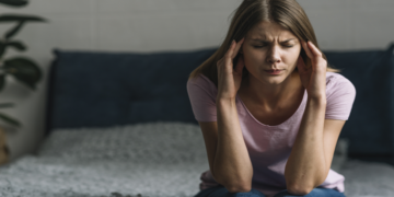 Migren Nedir? Migren Hastası Nasıl Beslenmelidir? Dikkat Etmesi Gerekenler Nelerdir?