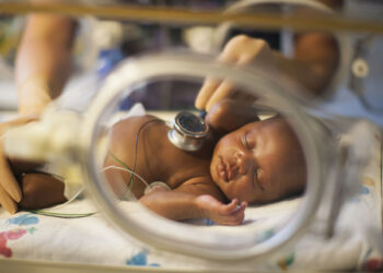 Spina Bifida (Ayrık Omurga Hastalığı) Nedir? Neden Olur? Tedavisi Nasıldır?