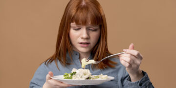 Ruminasyon (Geri Çıkarma) Bozukluğu Nedir? Belirtileri Nelerdir? Nasıl Tedavi Edilir?